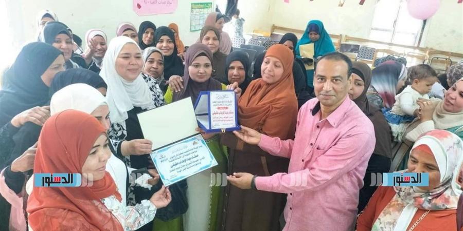 ضمن مبادرة "مجتمع بلا أمية".. قافلة توعوية شاملة بقرية القنادلة في إدفو