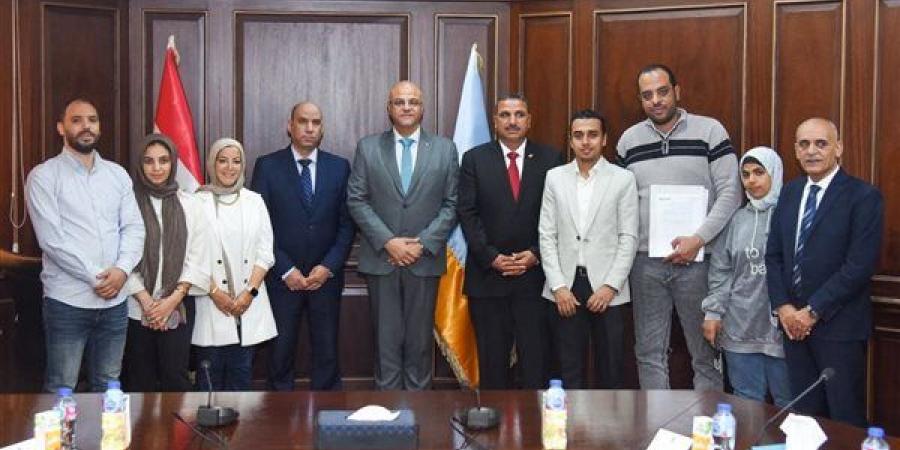 محافظ الإسكندرية: نستثمر في كوادر "قادرون باختلاف" لبناء المجتمع تنفيذاً لرؤية مصر 2030