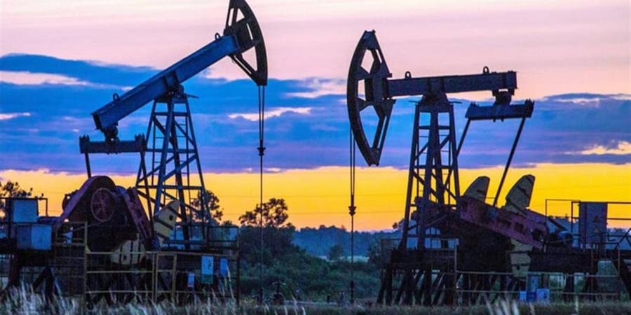 بالتفاصيل.. واشنطن تمدد الإعفاء من العقوبات المفروضة على بيع النفط الروسي