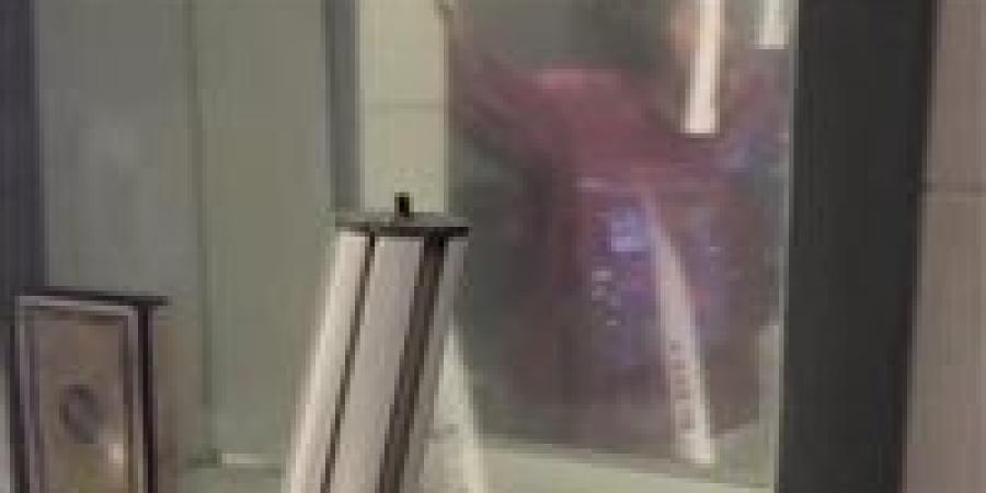 عايزة اشتكي.. عزيز الشافعي يكشف عن عودة قوية لـ شيرين عبد الوهاب |فيديو