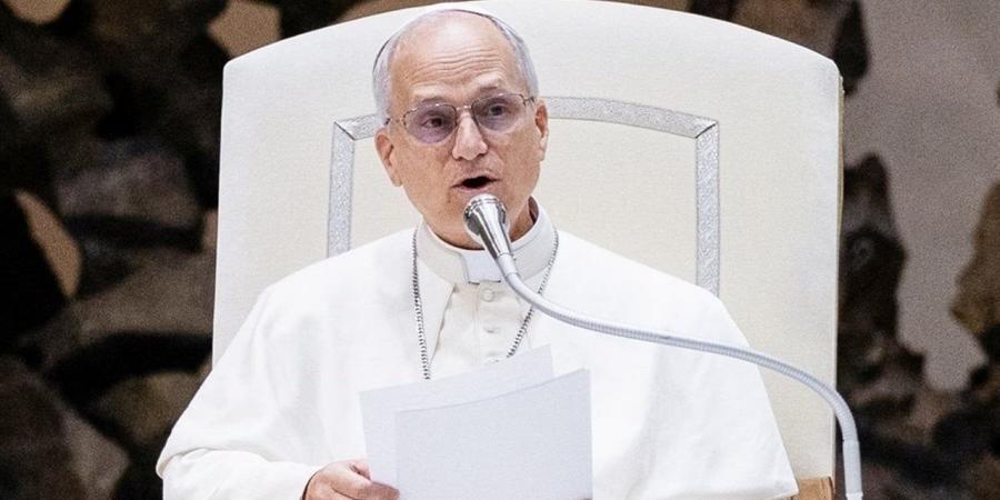 بابا الفاتيكان: الذكاء الاصطناعي يهدّد علاقة الإنسان بالحقيقة