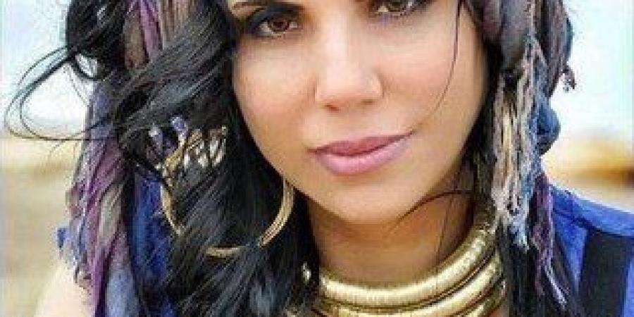 تعليق صادم من طليقة علي الحجار على فيديو ابنتهما المثير للجدل "فضفضة مش للسرقة"