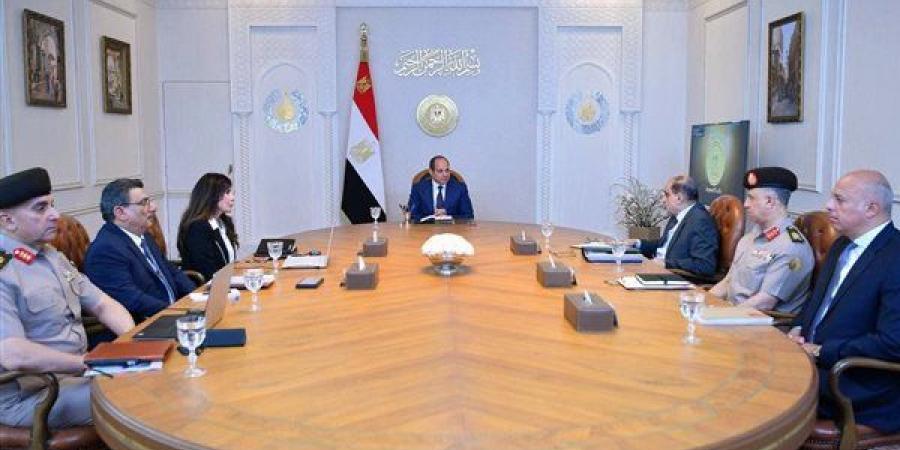 عاجل.. الرئيس السيسي يجتمع مع وزير الإسكان