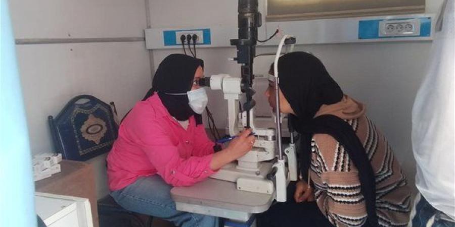 توقيع الكشف الطبي على 241 مواطنًا خلال قافلة بالدلنجات