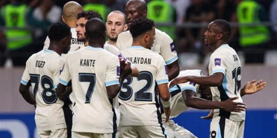 موسم صفري يهز الاتحاد.. قرارات حاسمة تعيد ترتيب الفريق