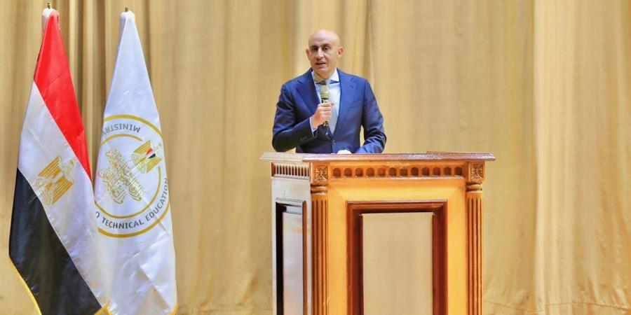 لتطوير المدارس.. وزير التربية والتعليم يعقد لقاءً موسعًا مع 1500 خبير تربوي