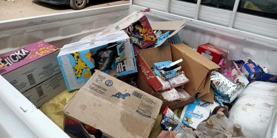 ضبط 500 عبوة سلع غذائية منتهية الصلاحية بالفيوم