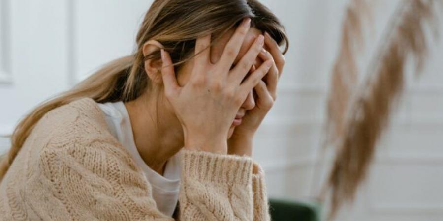 حين تشتد الحياة.. كيف تتجاوز الأزمات وتحول الألم إلى قوة داخلية؟