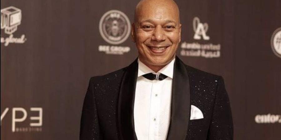 "اتجوزيني حالًا".. كيف تحولت صدفة بين ضياء عبدالخالق وزوجته لقصة حب؟