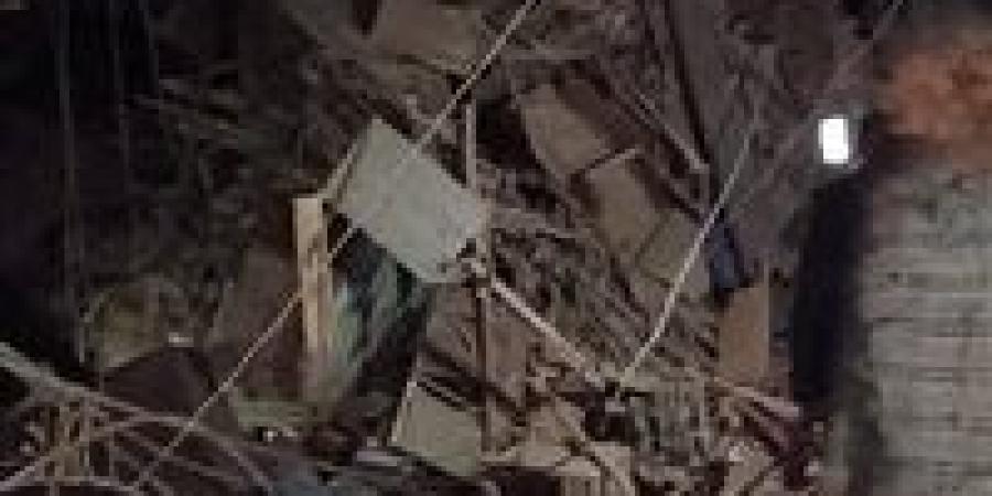 سقف ينهار فوق رؤوسهم.. مأساة عقار محرم بك تودي بحياة 3 أشخاص