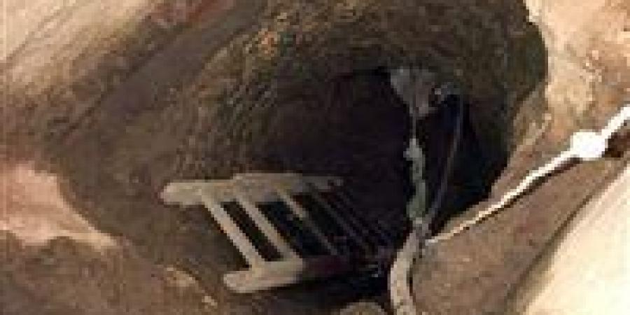 موت تحت الرمال.. نهاية مأساوية للبحث عن الآثار داخل حفرة 15 متر في الفيوم