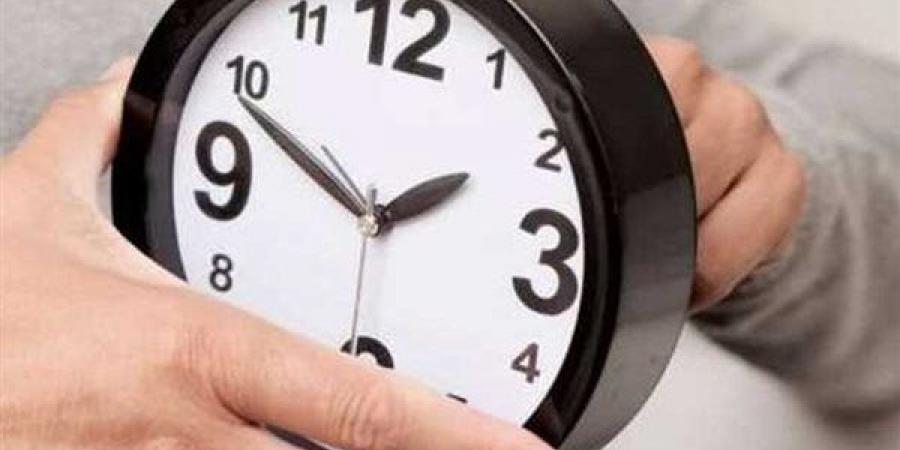 باقي أيام قليلة.. موعد تطبيق التوقيت الصيفي لعام 2026