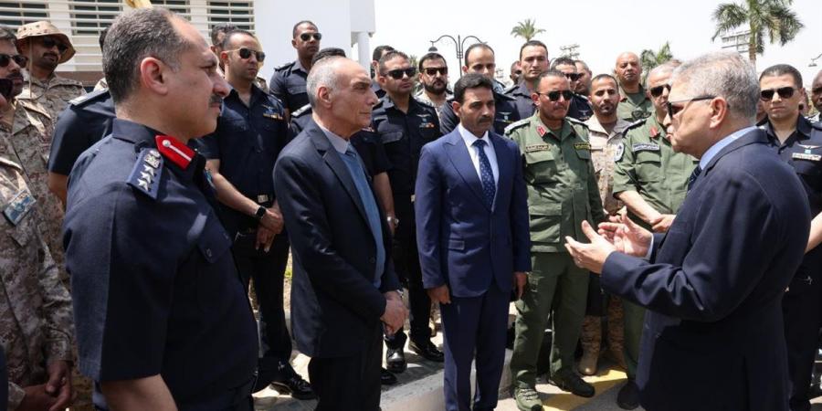 ربيع: التحديات الجيوسياسية تؤثر سلبا على عائدات قناة السويس