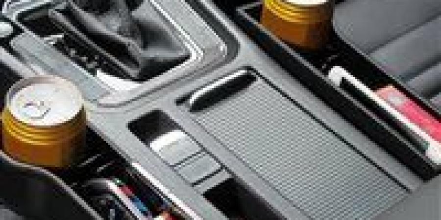 "قنبلة داخل سيارتك".. احذر مقتنيات يومية تسبب كوارث في الحر