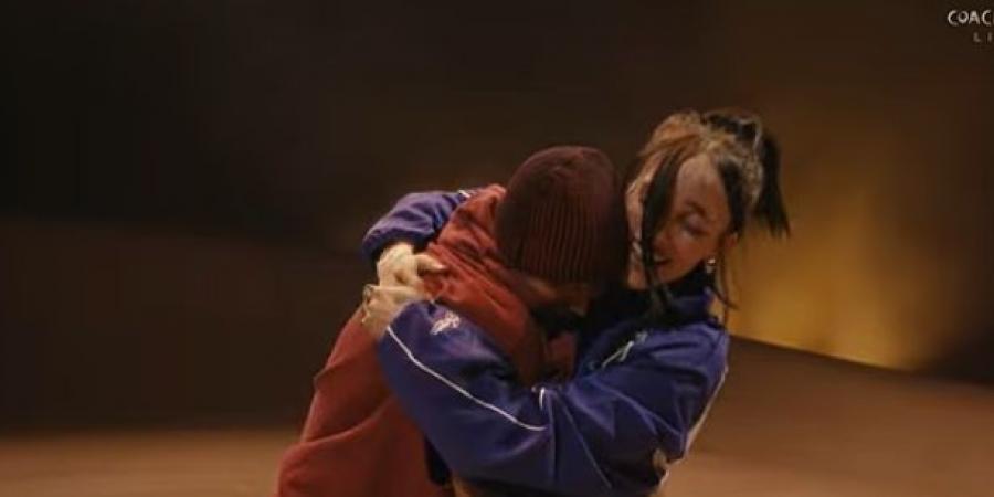 جاستن بيبر يسخر من بيلي إيليش على مسرح كوتشيلا