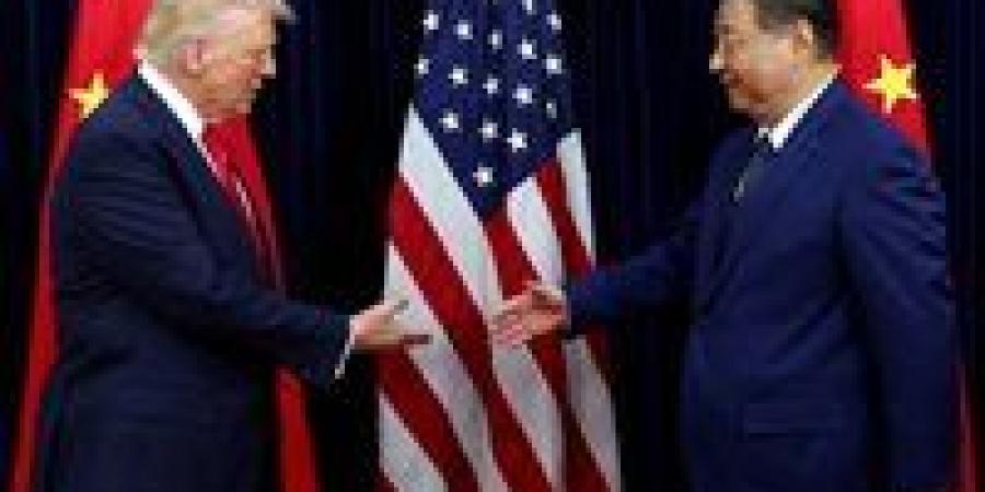 التنين يرقص على حد السيف.. الصين تدير الحرب الإيرانية من وراء الستار الباكستاني