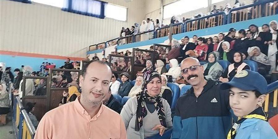 محافظ الدقهلية ووزير الشباب يتفقدان منشآت نادي جزيرة الورد الرياضي