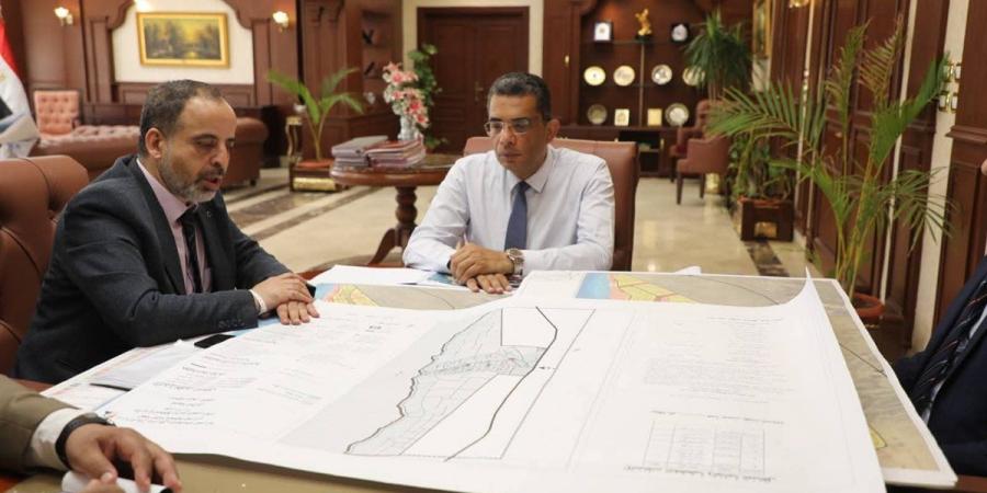 عمران وتنمية ومرافق.. محافظ البحر الأحمر يضع معادلة التخطيط لمدينة الشلاتين