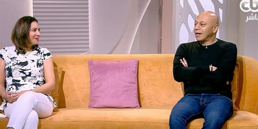 ضياء عبدالخالق وزوجته يكشفان تفاصيل أول لقاء وبداية قصة ارتباطهما