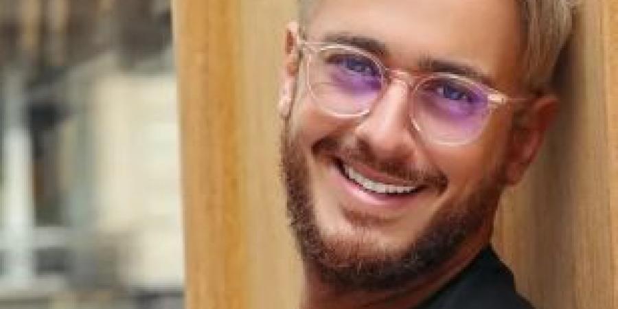 آخرهم زوج أصالة.. الشعر الأشقر قناع الشباب لرجال فوق الخمسين