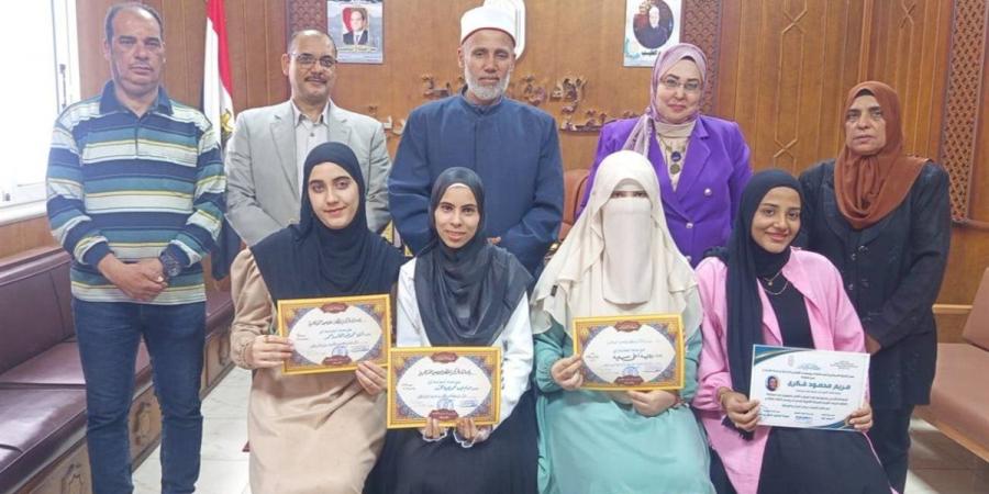 تكريم أوائل الطلاب والفائزين في ختام الأنشطة الطلابية بأزهر بورسعيد