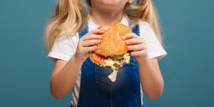 أضرار الأكل السريع على صحة الجهاز الهضمي