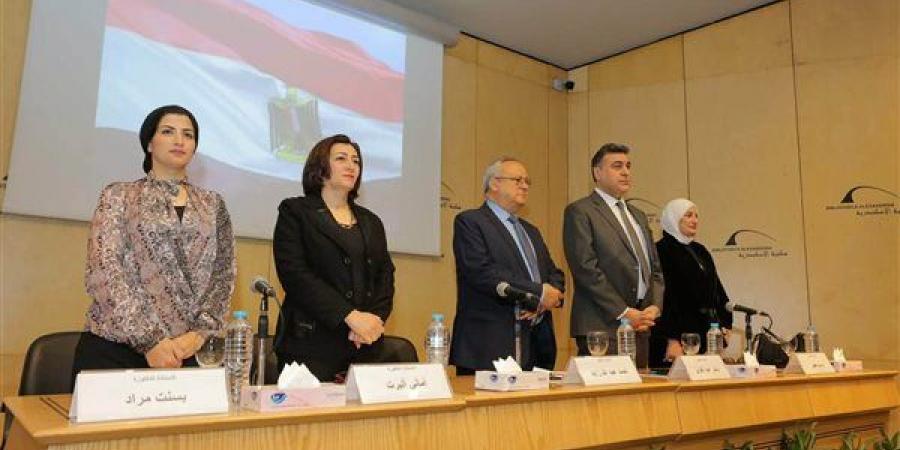 مدير مكتبة الإسكندرية يحذر: الانفتاح الرقمي سلاح ذو حدين يهدد القيم المشتركة