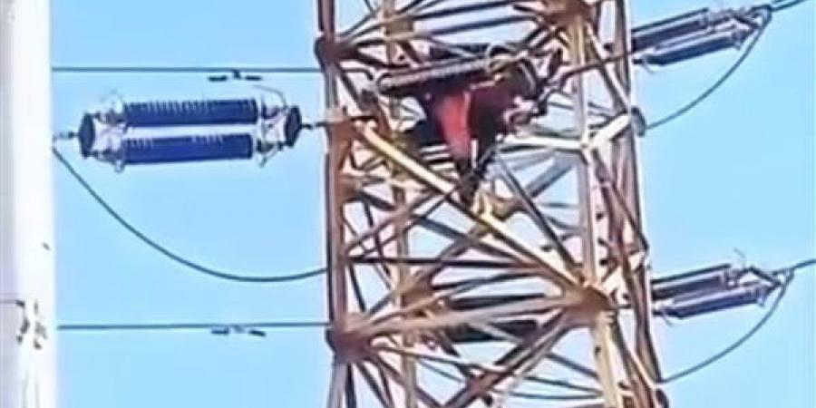 إصابة فني كهرباء بصعق خلال صيانة برج ضغط عالٍ فى طامية بالفيوم