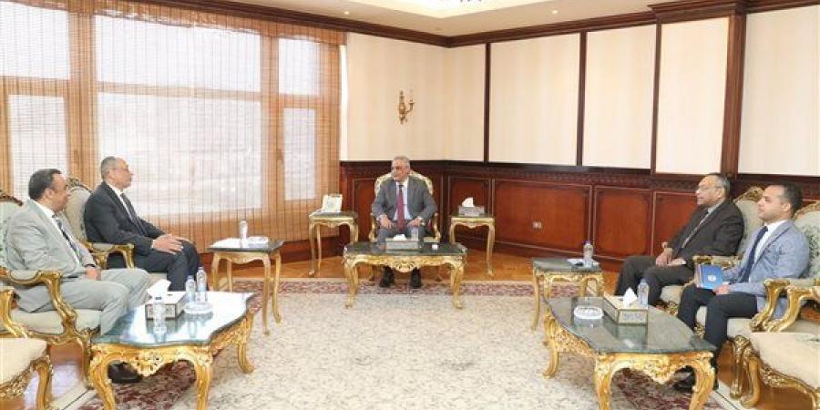 وزير الإنتاج الحربي يلتقي رئيس هيئة الرقابة على الصادرات والواردات