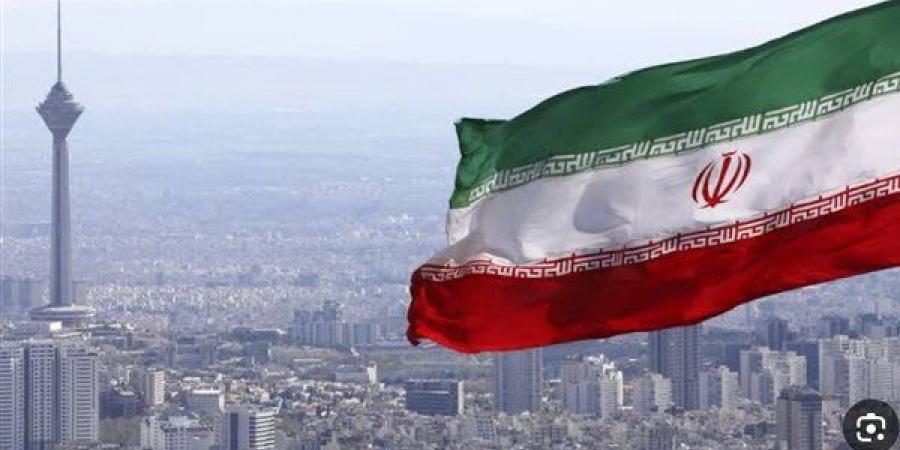 أكسيوس: من المرجح الإفراج عن الأموال الإيرانية المجمدة مقابل اتفاق