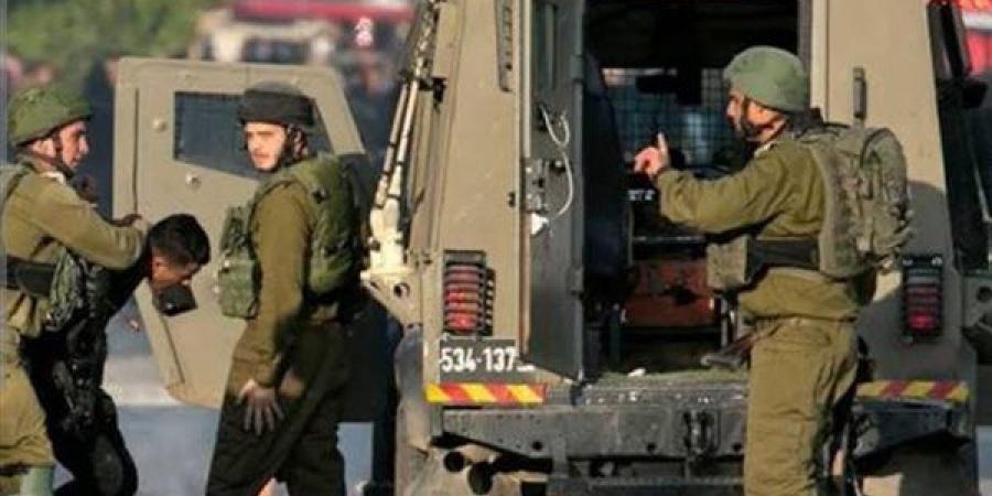 الاحتلال يعتقل فلسطينيين شرق طولكرم