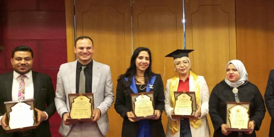 "الوفد" تحصد نصيب الأسد في تكريمات نقابة الصحفيين لحملة الدكتوراه والماجستير