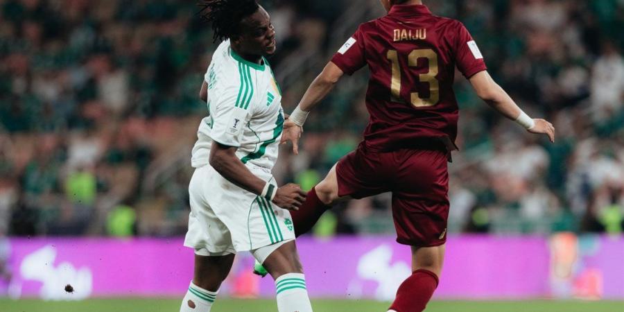 أهلي جدة يتخطى فيسيل كوبي إلى نهائي دوري أبطال آسيا