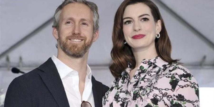 آن هاثاواي تكشف تفاصيل دعم زوجها آدم خلال تصوير الأفلام