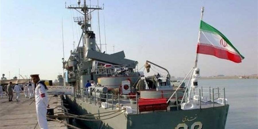 الجيش الأمريكي يعلن "تعطيل" سفينة شحن ترفع العلم الإيراني