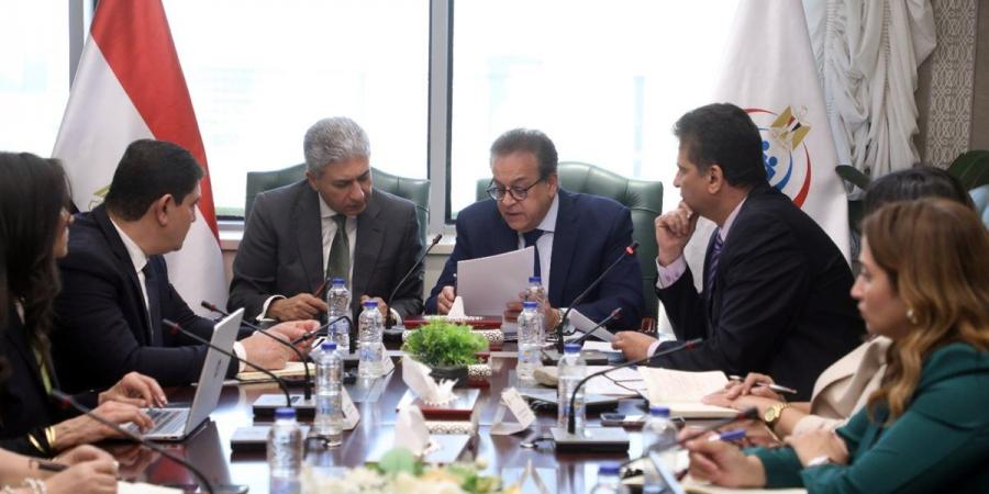 بيئة سياحية صحية.. وزيرا الصحة والسياحة والآثار يبحثان استراتيجية تكاملية للارتقاء بالخدمات الطبية للسائحين