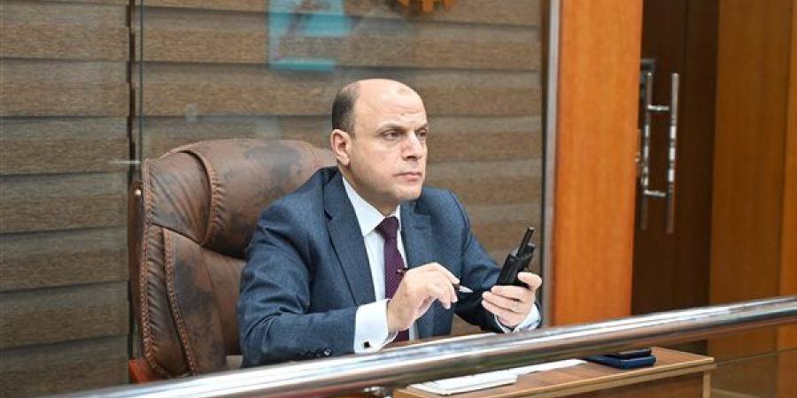 محافظ الغربية يواصل المتابعة اليومية لمواعيد غلق المحال بالمحافظة