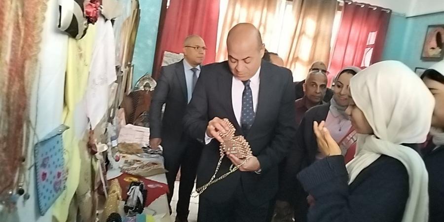 كلية التربية للطفولة المبكرة بالمنصورة تستضيف قافلة طبية مجانية