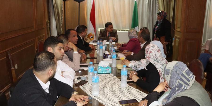 محافظ القليوبية يعقد لقاءه الأسبوعي بالخانكة لبحث مطالب المواطنين