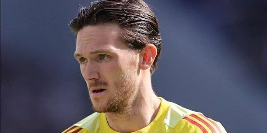 حارس ليفربول يعلق على مشاركته في ديربي ميرسيسايد ويكشف جانبًا مختلفًا لصلاح