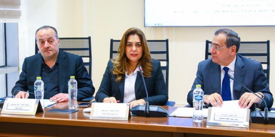 منال عوض تستعرض برنامج الصناعات الخضراء المستدامة أمام لجنة الطاقة والبيئة بالبرلمان