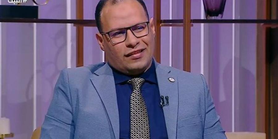 أستاذ بمركز البحوث الاجتماعي: متابعة الأبراج بوابة للانتقال من التفكير الخرافي إلى الممارسة