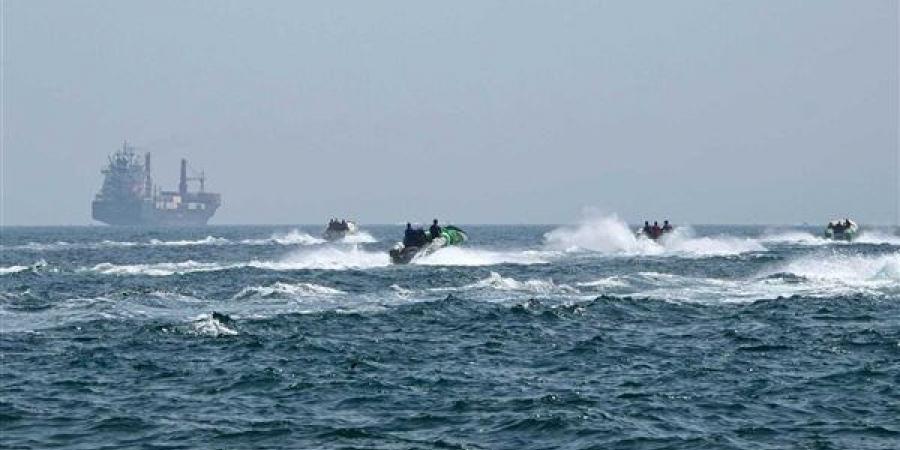 خبير سياسي: الحصار البحري الأمريكي "لي ذراع" لإيران