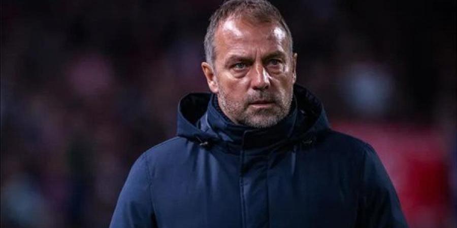 فليك يتمسك بمشروع برشلونة.. ويرحب بالتمديد دون استعجال