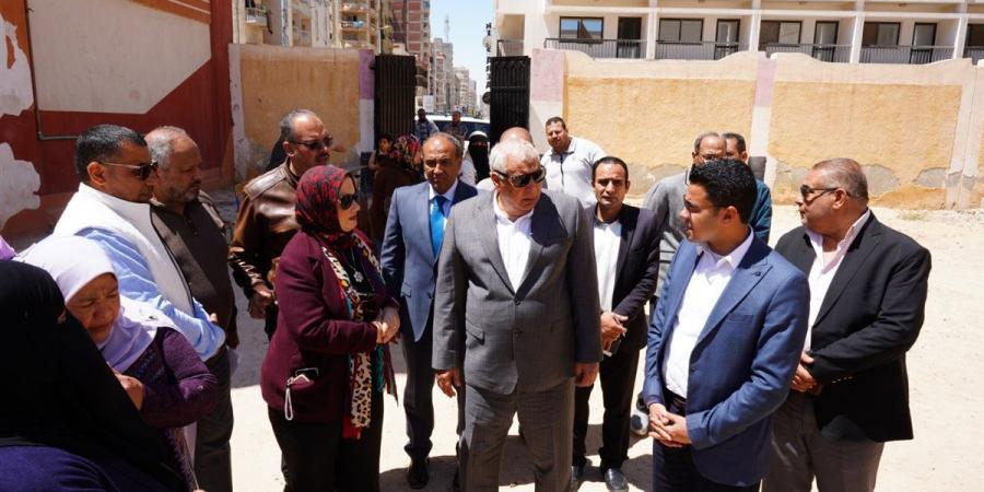 مطروح تنفذ تجربة “التعليم عن بُعد” لضمان وصول الخدمة التعليمية إلى المناطق النائية