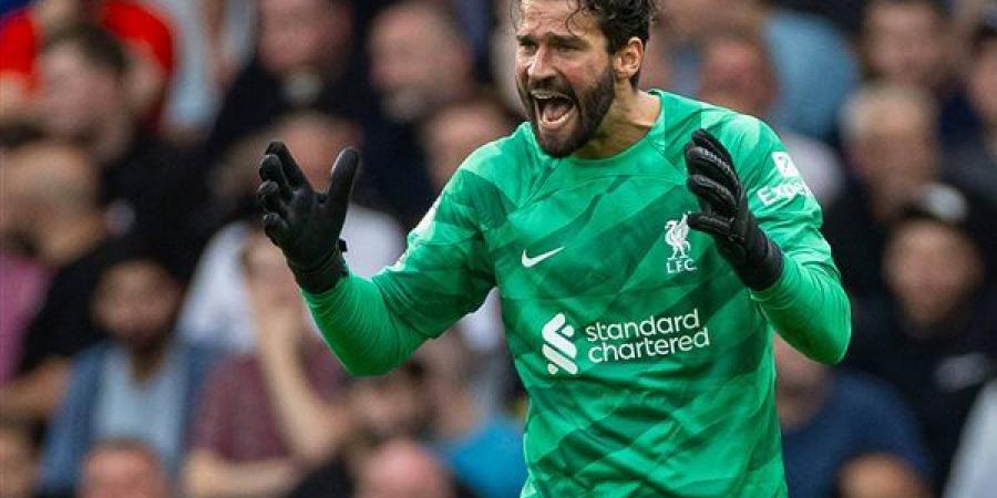 يوفنتوس يستهدف أليسون بيكر لتدعيم حراسة المرمى