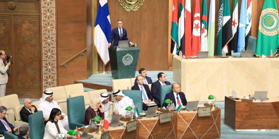 «من الشراكة الاستراتيجية إلى التعاون الاقتصادي».. رسائل هامة من رئيس فنلندا من الجامعة العربية