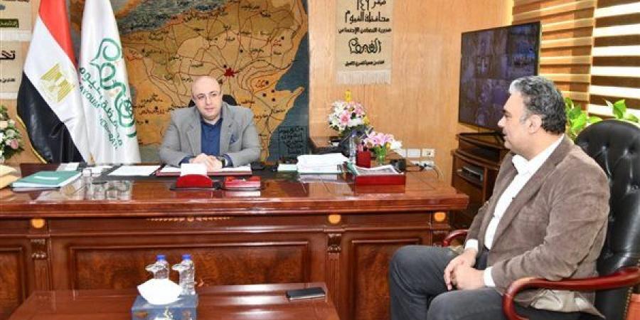 محافظ الفيوم يستقبل رئيس الإدارة المركزية للموارد المائية والري