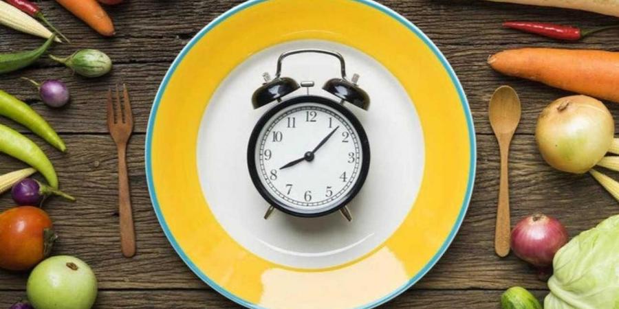 خبيرة تغذية تحذر من الصيام المتقطع كحل لتخفيف الوزن