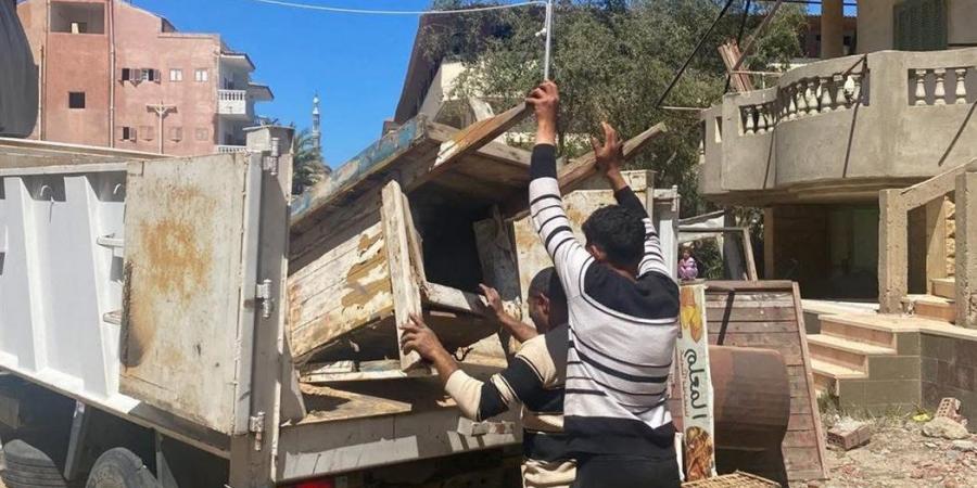 حملة مكبرة لإزالة التعديات والمخالفات في راس البر بدمياط